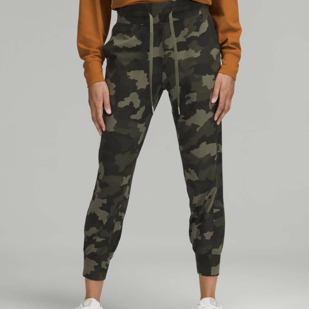 Lululemon Ready To Rulu High Rise Camo Joggers Size 2